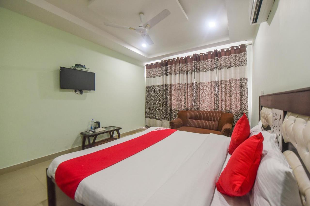 OYO 10566 Hotel Shanti Guest House Dharamshala Esterno foto